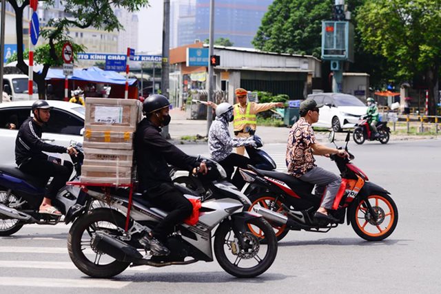 Miền Bắc tăng nhiệt, nắng 33 độ kèm hanh khô